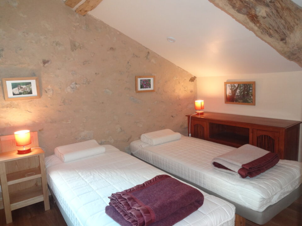 Chambre Cèdre 2 lits